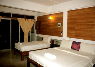 Over Sea View Wooden Hotel Room