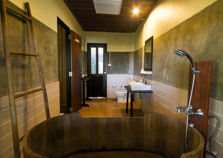 Bathtub in Suite Cottage